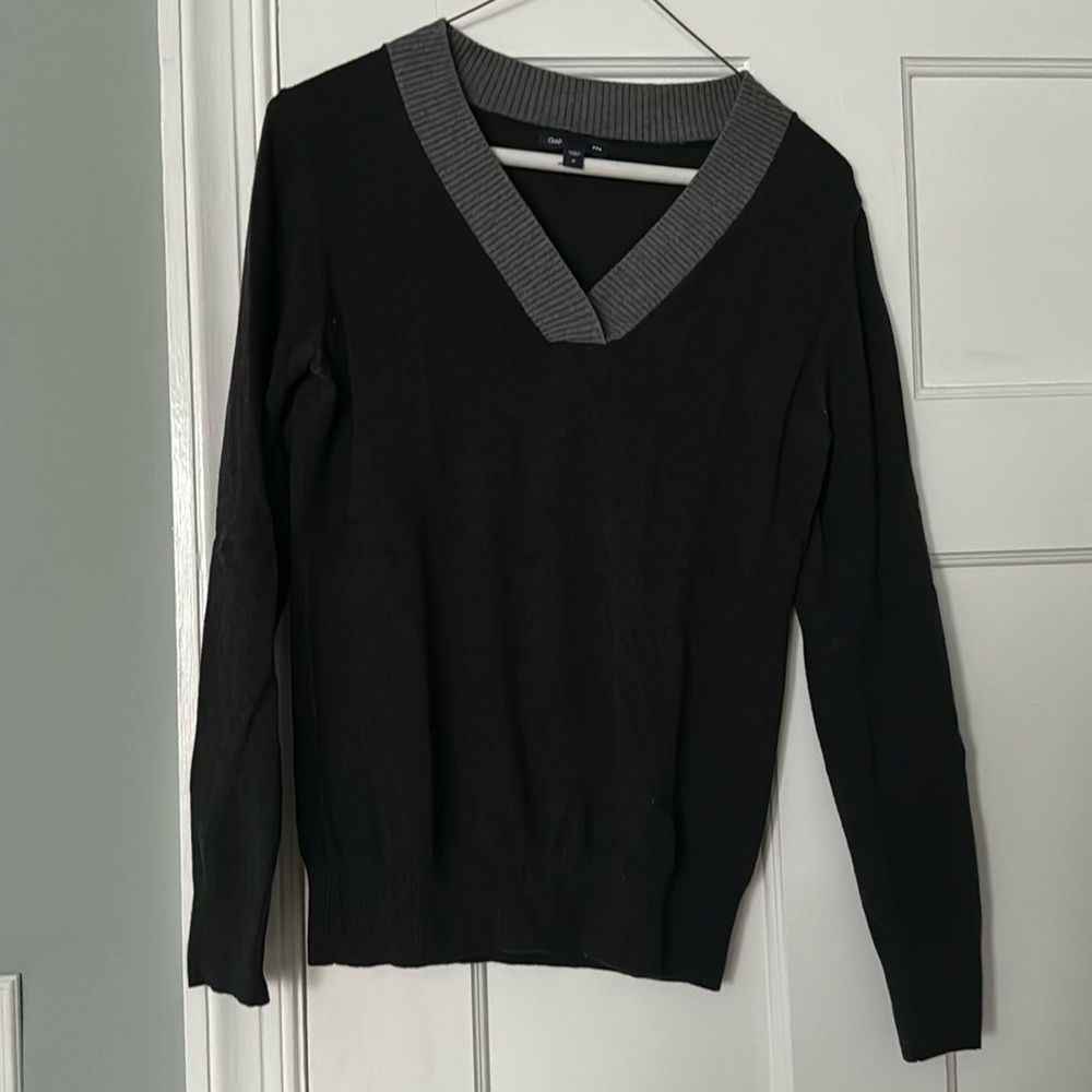 Gap V Neck Sweater